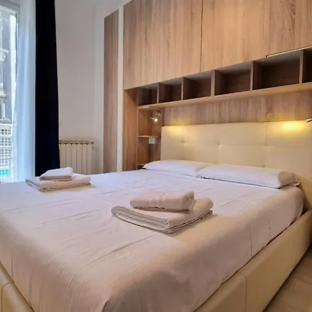 Black&wood Apartment *